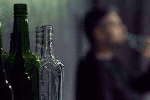 مصرف الکل 642 مسموم در فارس برجای گذاشت ، مرگ 79 نفر