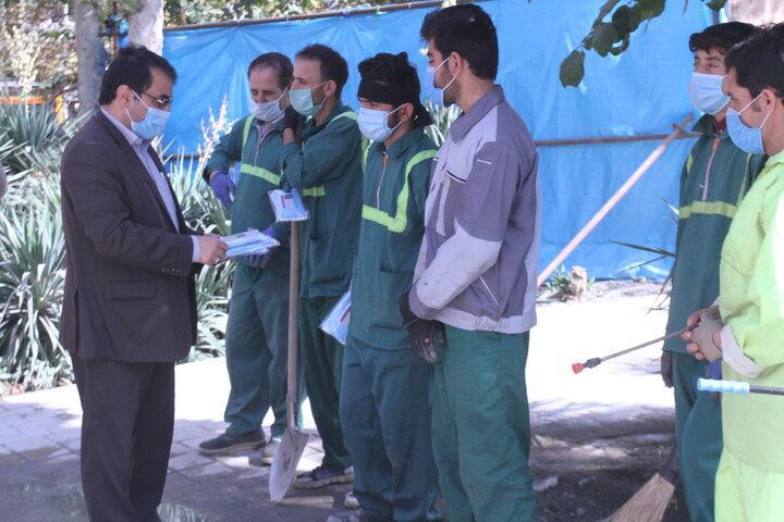با مشارکت اجتماعی، فاصله گذاری مناسب و ماسک زدن می توان با مشارکت اجتماعی، فاصله گذاری مناسب و ماسک زدن می توان از کرونا عبور کرد