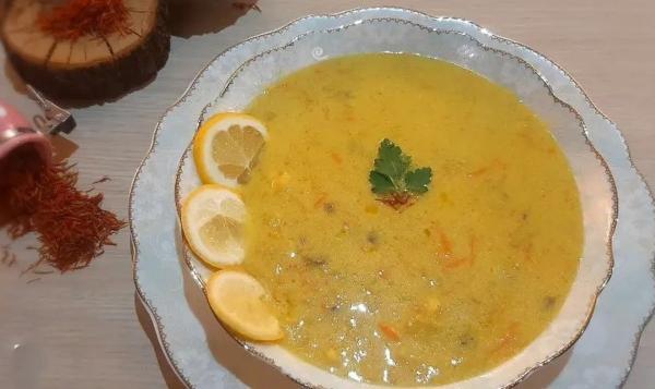طرز تهیه سوپ زعفرانی؛ یک سوپ خوشمزه و مجلسی